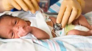 Почему новорожденный часто дышит во сне