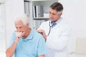 Какой врач лечит пневмонию