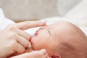 Как понять что у новорожденного насморк