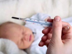 Как понять что у новорожденного температура