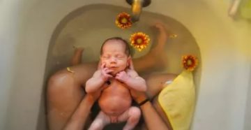 Когда можно купать новорожденного в бане